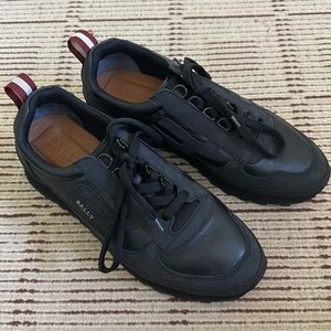 Bally Switzerland Womans sneaks black size US 9 1/2 worn once